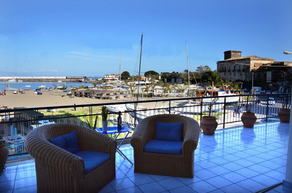 Apartmán Terrazza Sul Mare Giardini Naxos Exteriér fotografie