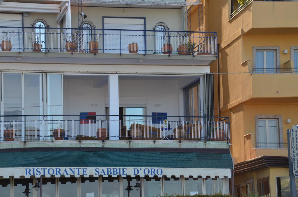 Apartmán Terrazza Sul Mare Giardini Naxos Exteriér fotografie